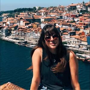 Meet your Posher, Laura